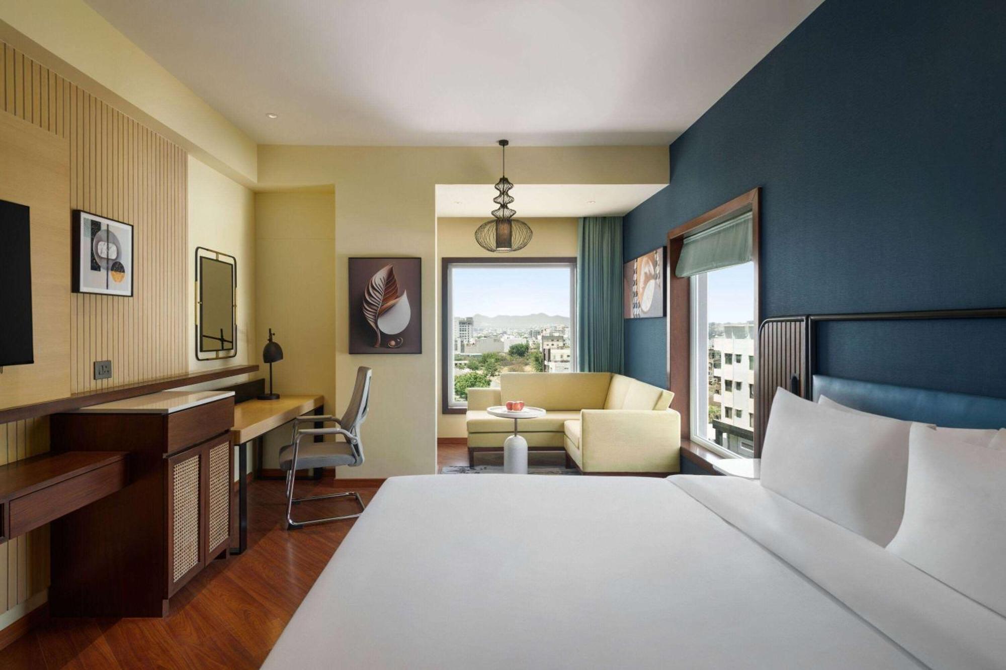 Ramada Encore By Wyndham Udaipur Roopnagar מראה חיצוני תמונה