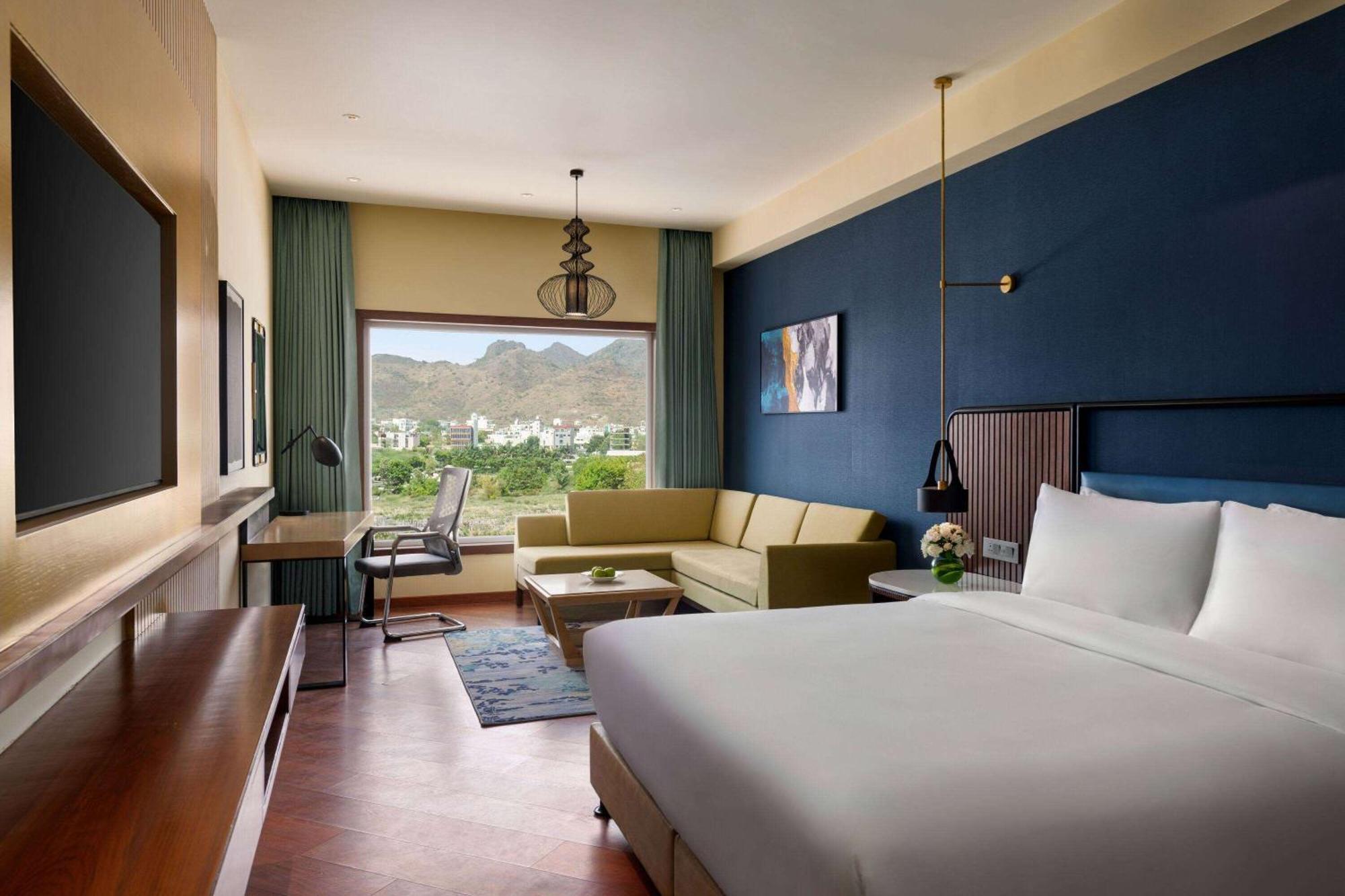 Ramada Encore By Wyndham Udaipur Roopnagar מראה חיצוני תמונה