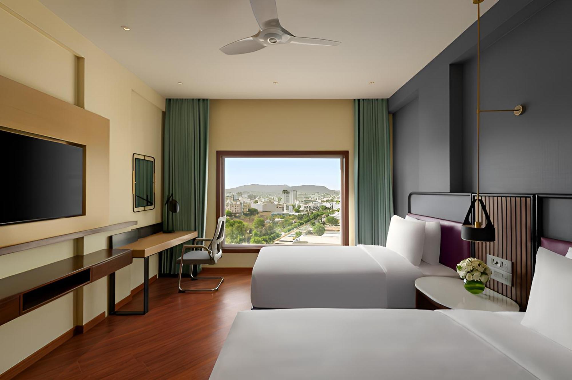 Ramada Encore By Wyndham Udaipur Roopnagar מראה חיצוני תמונה