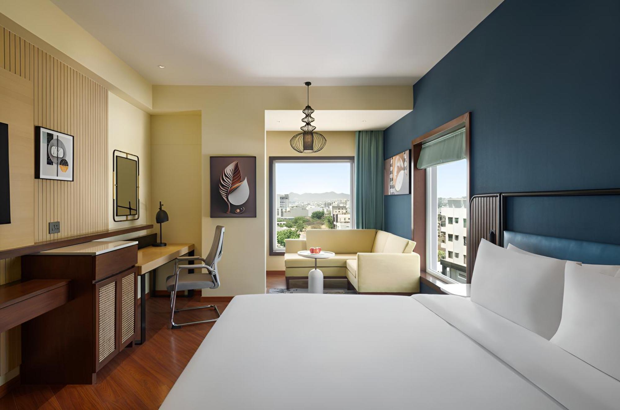 Ramada Encore By Wyndham Udaipur Roopnagar מראה חיצוני תמונה