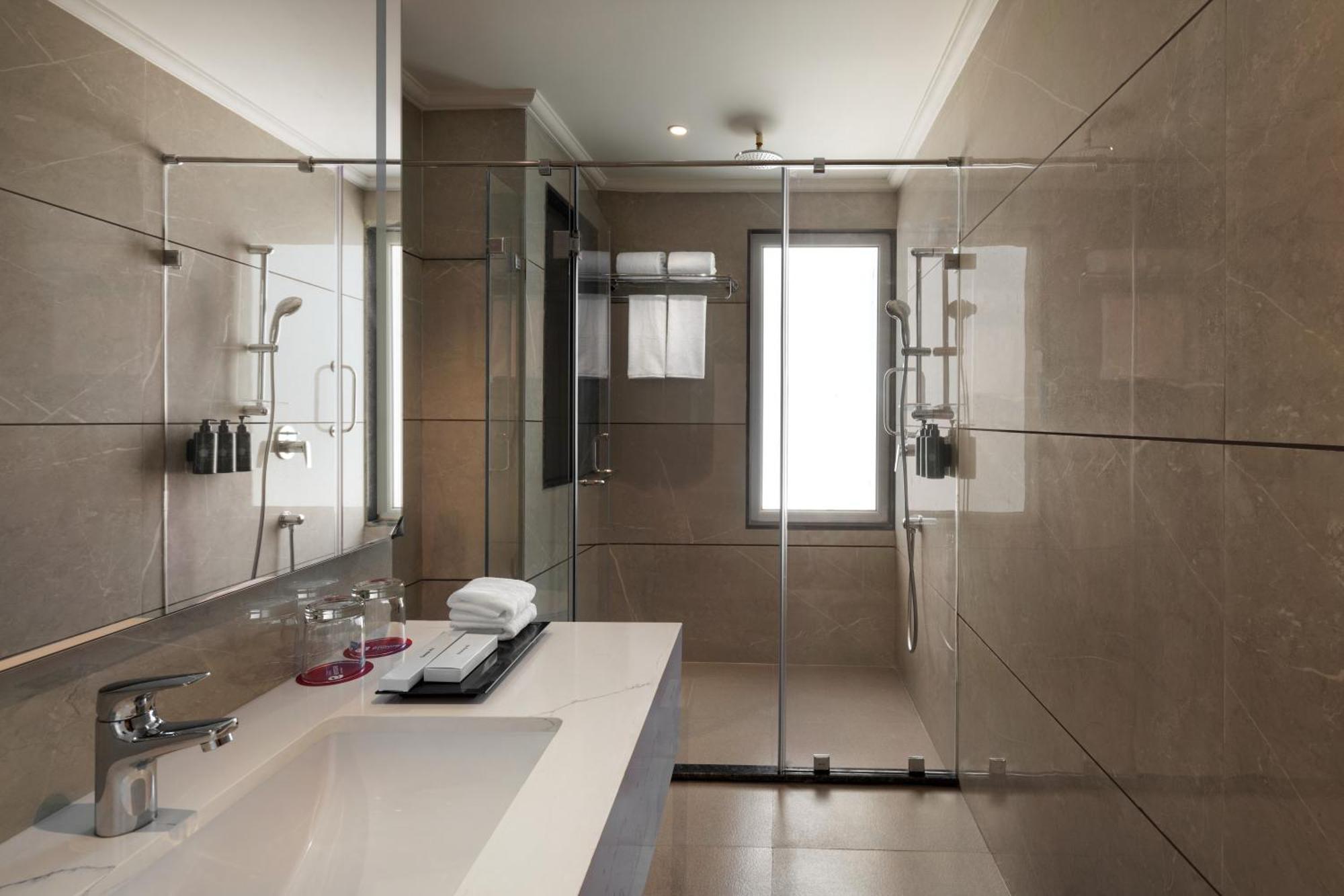 Ramada Encore By Wyndham Udaipur Roopnagar מראה חיצוני תמונה
