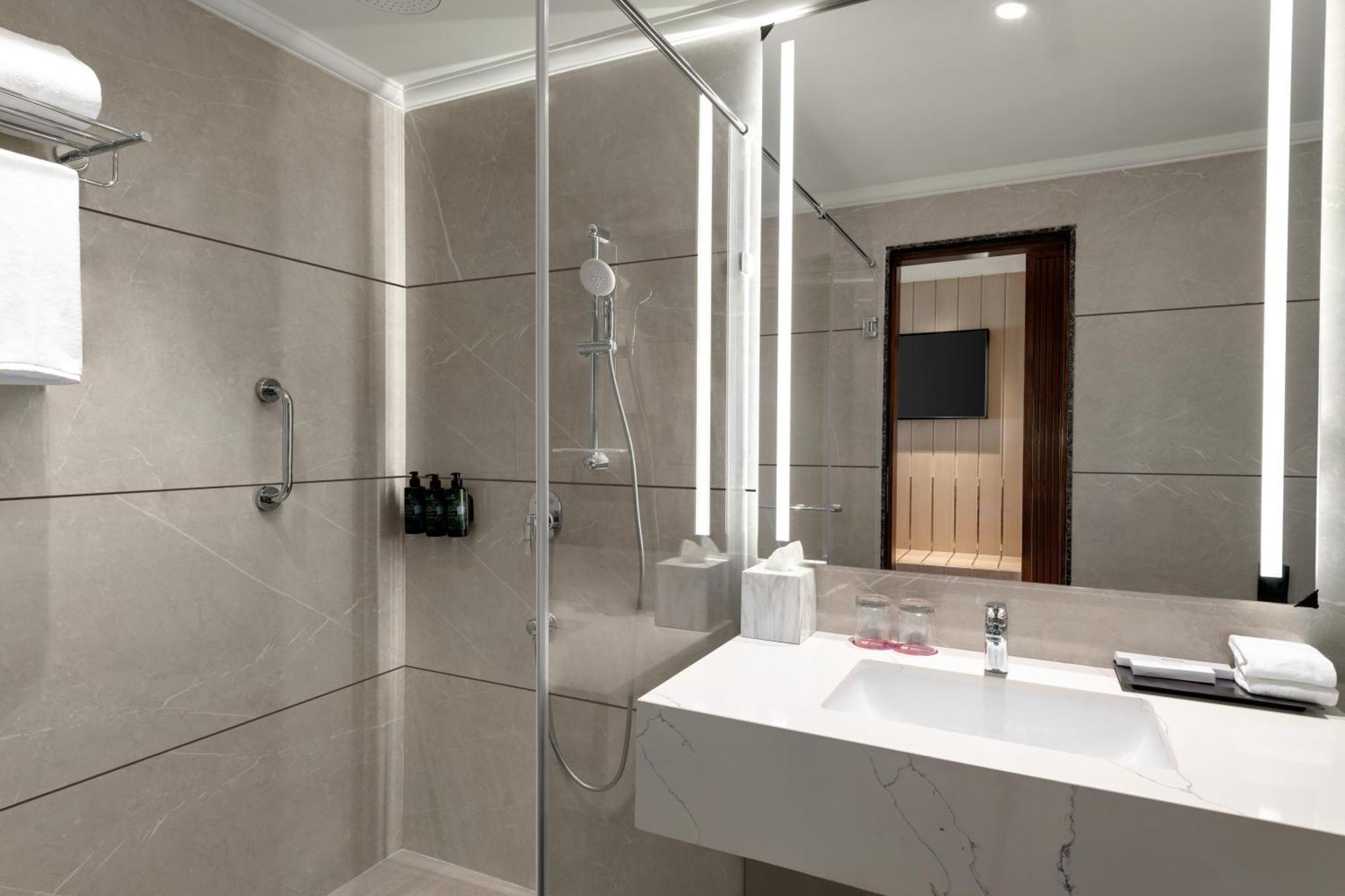 Ramada Encore By Wyndham Udaipur Roopnagar מראה חיצוני תמונה